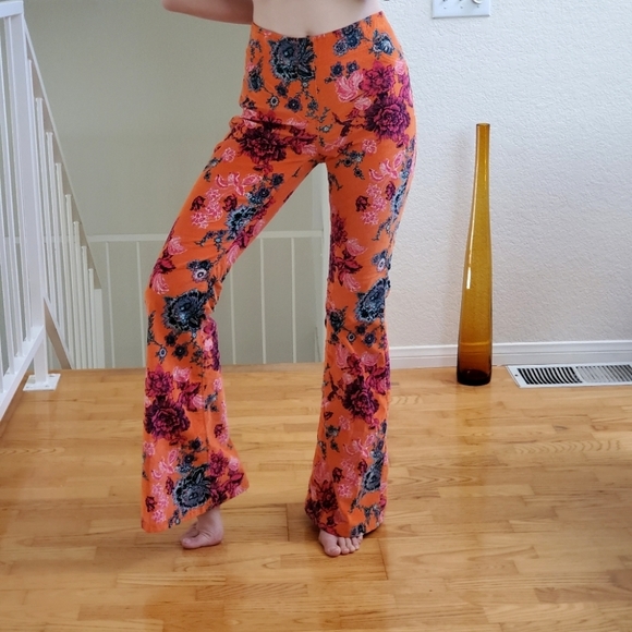 Free People Pants - Free People Printed Pull On Cords Flare Pant